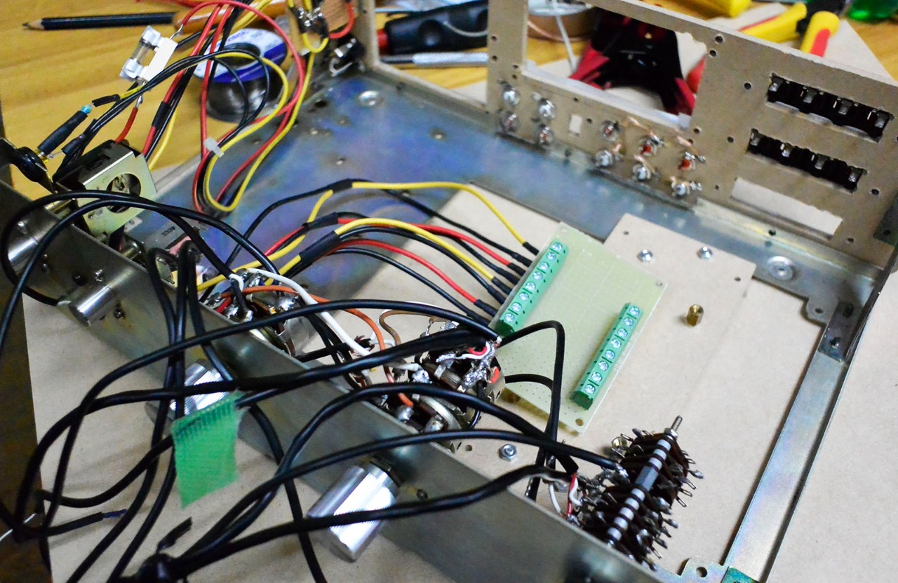 2400MHz帯自作アンプ 2400MHz帯自作アンプ